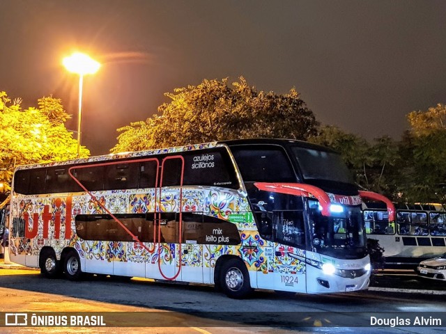 UTIL - União Transporte Interestadual de Luxo 11924 na cidade de Mogi das Cruzes, São Paulo, Brasil, por Douglas Alvim. Número da foto: #6972092.