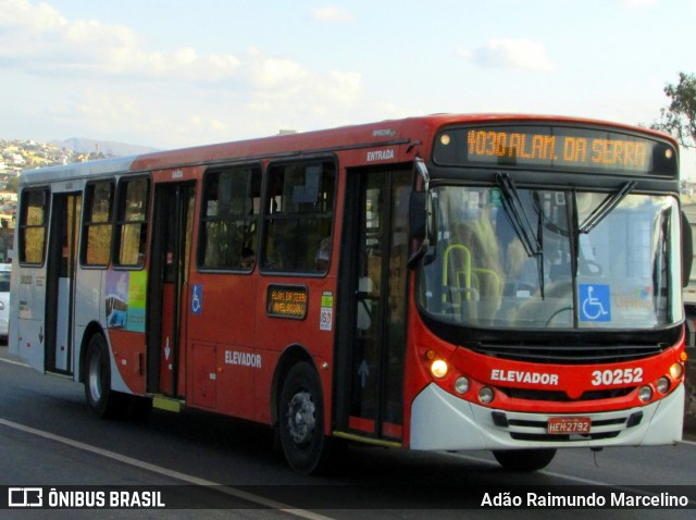 Expresso Luziense > Territorial Com. Part. e Empreendimentos 30252 na cidade de Belo Horizonte, Minas Gerais, Brasil, por Adão Raimundo Marcelino. Número da foto: #6972402.