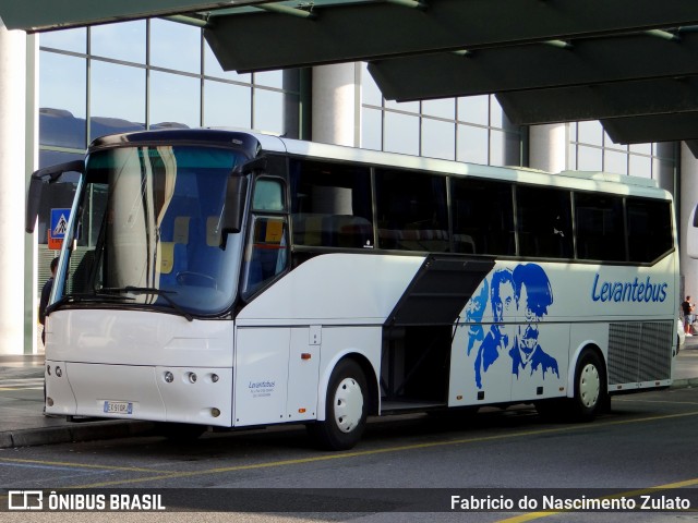 Levantebus 910 na cidade de Ferno, Varese, Lombardy, Itália, por Fabricio do Nascimento Zulato. ID da foto: 6973665.