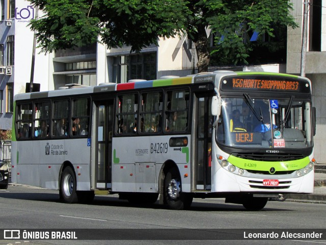 Viação Acari B42619 na cidade de Rio de Janeiro, Rio de Janeiro, Brasil, por Leonardo Alecsander. Número da foto: #6976156.