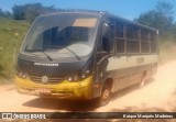 Ônibus Particulares 2004 na cidade de Bonfim, Minas Gerais, Brasil, por Kaique Marquês Medeiros . Número da foto: #6976240.