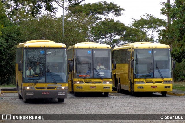 Viação Itapemirim 44095 na cidade de Vitória da Conquista, Bahia, Brasil, por Cleber Bus. Número da foto: #6978867.
