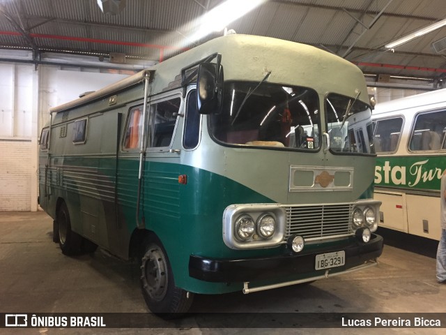 Motorhomes 3291 na cidade de Novo Hamburgo, Rio Grande do Sul, Brasil, por Lucas Pereira Bicca. Número da foto: #6982418.