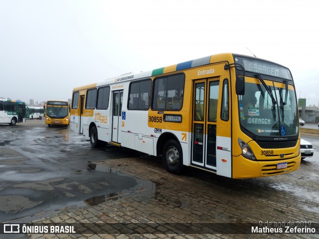 Plataforma Transportes 30858 na cidade de Salvador, Bahia, Brasil, por Matheus Zeferino. ID da foto: 6981779.