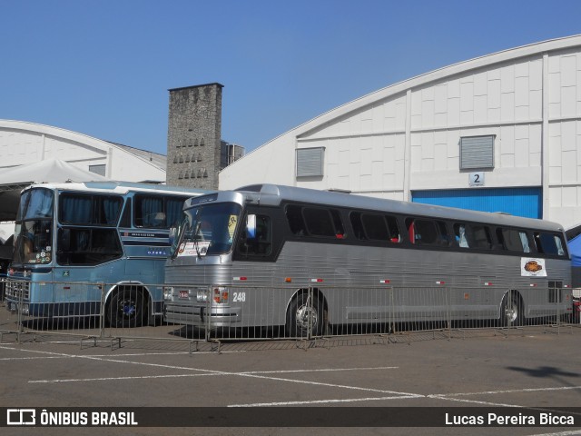 Clube de Carros Antigos de Mogi das Cruzes 248 na cidade de Novo Hamburgo, Rio Grande do Sul, Brasil, por Lucas Pereira Bicca. ID da foto: 6984411.