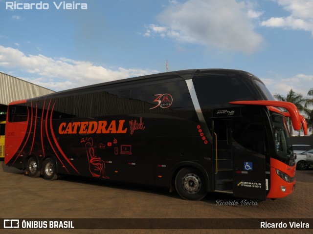 Catedral Turismo 20300 na cidade de Águas Claras, Distrito Federal, Brasil, por Ricardo Vieira. Número da foto: #6988980.