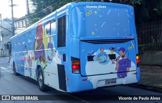 Ônibus Particulares 8868 na cidade de Belo Horizonte, Minas Gerais, Brasil, por Vicente de Paulo Alves. ID da foto: 6991867.