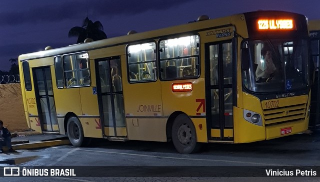 Gidion Transporte e Turismo 10702 na cidade de Joinville, Santa Catarina, Brasil, por Vinicius Petris. Número da foto: #6993503.