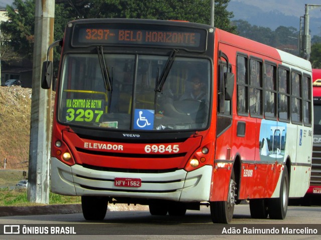 Viação Santa Edwiges 69845 na cidade de Belo Horizonte, Minas Gerais, Brasil, por Adão Raimundo Marcelino. ID da foto: 6995189.