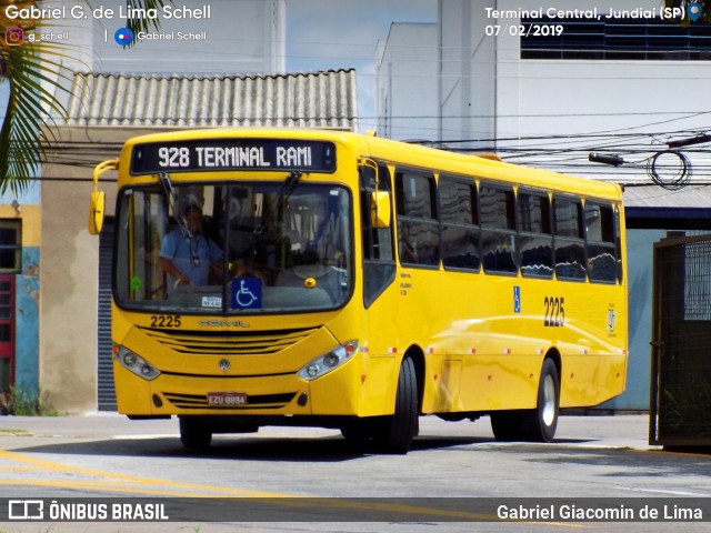 Viação Jundiaiense 2225 na cidade de Jundiaí, São Paulo, Brasil, por Gabriel Giacomin de Lima. ID da foto: 6999888.