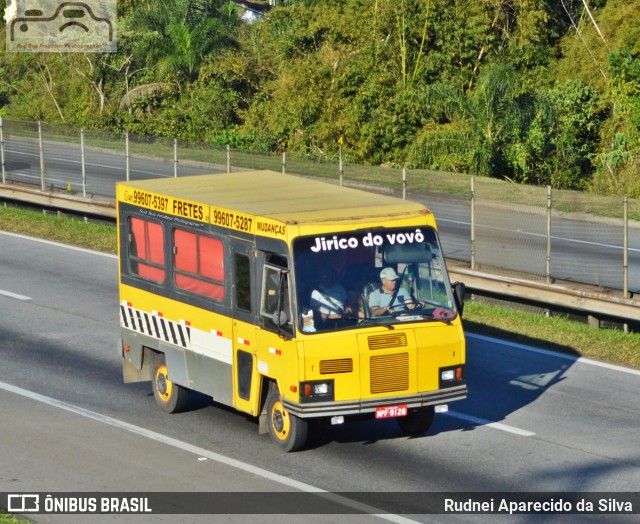 Ônibus Particulares 9128 na cidade de Santa Isabel, São Paulo, Brasil, por Rudnei Aparecido da Silva. ID da foto: 7003064.