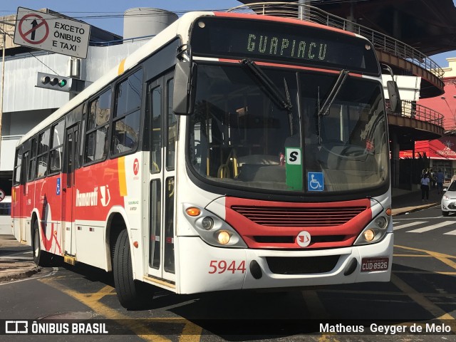 Expresso Itamarati 5944 na cidade de São José do Rio Preto, São Paulo, Brasil, por Matheus  Geyger de Melo. Número da foto: #7003564.