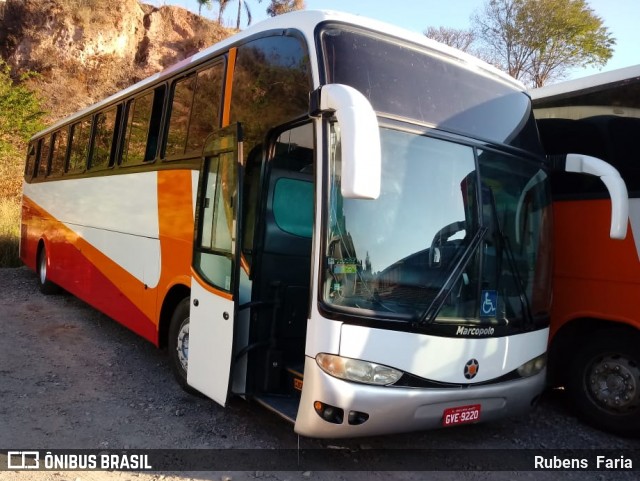 Novo Stillo Turismo 10200 na cidade de Conselheiro Lafaiete, Minas Gerais, Brasil, por Rubens  Faria. Número da foto: #7006753.