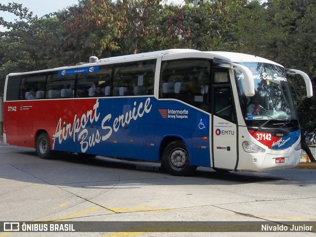 Airport Bus Service 37142 na cidade de São Paulo, São Paulo, Brasil, por Nivaldo Junior. ID da foto: 7008099.