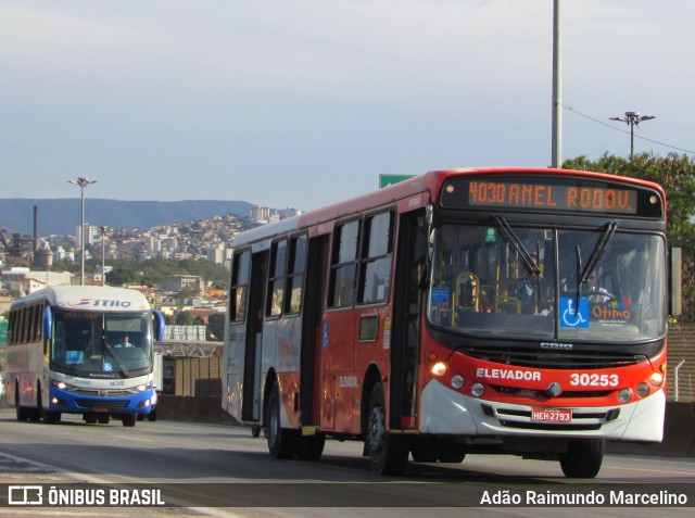 Expresso Luziense > Territorial Com. Part. e Empreendimentos 30253 na cidade de Belo Horizonte, Minas Gerais, Brasil, por Adão Raimundo Marcelino. Número da foto: #7011713.