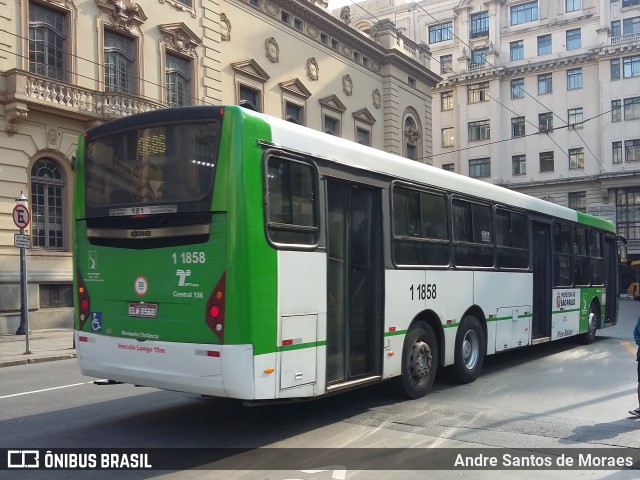 Viação Santa Brígida 1 1858 na cidade de São Paulo, São Paulo, Brasil, por Andre Santos de Moraes. ID da foto: 7010745.