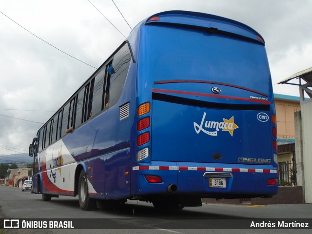 Lumaca C-191 na cidade de Cartago, Cartago, Costa Rica, por Andrés Martínez Rodríguez. ID da foto: 7012032.