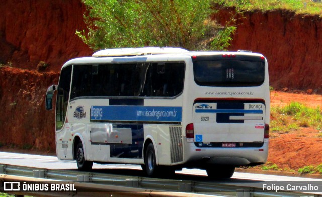 Auto Viação Bragança 6020 na cidade de Atibaia, São Paulo, Brasil, por Felipe Carvalho. Número da foto: #7011855.
