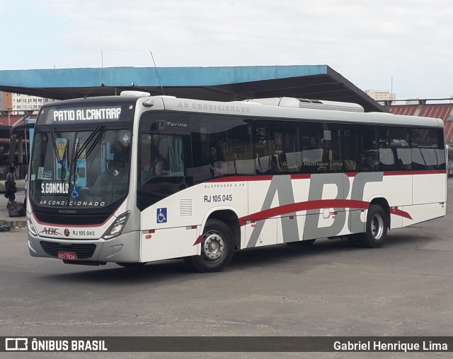 Auto Viação ABC RJ 105.045 na cidade de Niterói, Rio de Janeiro, Brasil, por Gabriel Henrique Lima. Número da foto: #7012916.