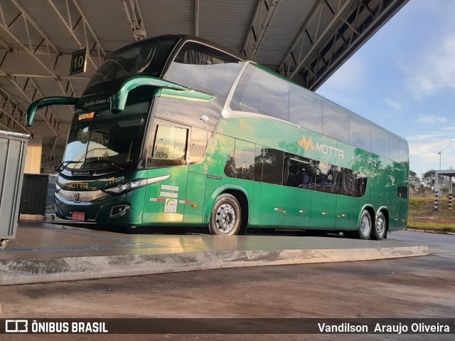 Viação Motta 19009 na cidade de Brasília, Distrito Federal, Brasil, por Vandilson  Araujo Oliveira. Número da foto: #7012578.
