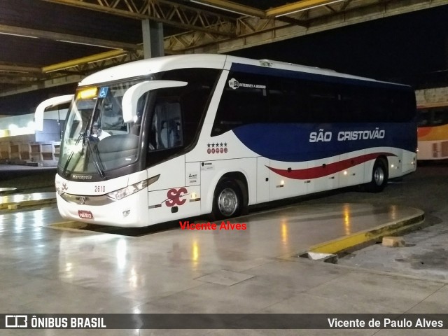 Viação São Cristóvão 2610 na cidade de Divinópolis, Minas Gerais, Brasil, por Vicente de Paulo Alves. ID da foto: 6939407.