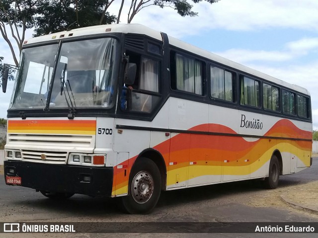 Bonitão Viagem e Turismo 5700 na cidade de Teresina, Piauí, Brasil, por Eduardo Silva Araújo. Número da foto: #6938675.