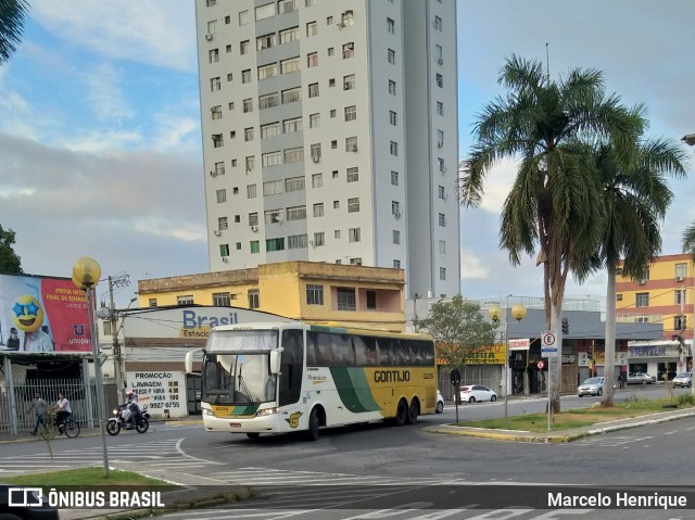 Empresa Gontijo de Transportes 12235 na cidade de Governador Valadares, Minas Gerais, Brasil, por Marcelo Henrique. ID da foto: 7015674.