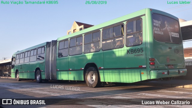 Viação Tamandaré KB695 na cidade de Curitiba, Paraná, Brasil, por Lucas Weber Calizario. Número da foto: #7015655.