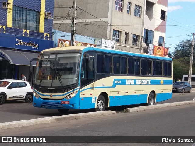 Viação Novo Horizonte 1025411 na cidade de Vitória da Conquista, Bahia, Brasil, por Flávio  Santos. ID da foto: 7020119.