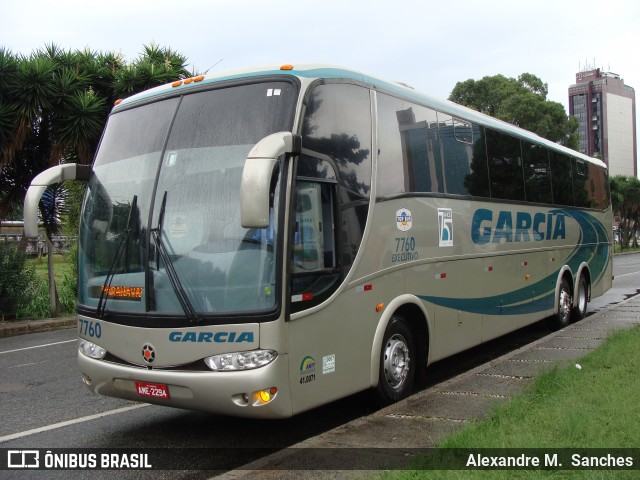 Viação Garcia 7760 na cidade de Curitiba, Paraná, Brasil, por Alexandre M.  Sanches. Número da foto: #7020962.