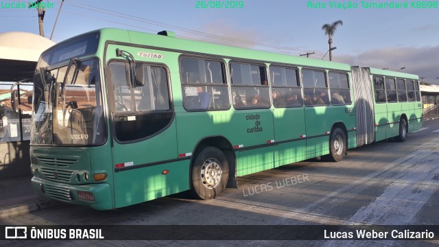 Viação Tamandaré KB698 na cidade de Curitiba, Paraná, Brasil, por Lucas Weber Calizario. Número da foto: #7020890.