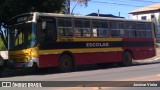 Escolares 3220 na cidade de Curvelo, Minas Gerais, Brasil, por Josimar Vieira. ID da foto: :id.