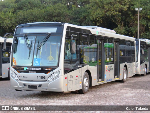 Viação Santa Brígida 1 1596 na cidade de São Paulo, São Paulo, Brasil, por Caio  Takeda. Número da foto: #6942464.