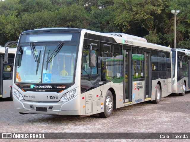 Viação Santa Brígida 1 1596 na cidade de São Paulo, São Paulo, Brasil, por Caio  Takeda. ID da foto: 6942464.