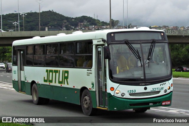 Jotur - Auto Ônibus e Turismo Josefense 1253 na cidade de Florianópolis, Santa Catarina, Brasil, por Francisco Ivano. ID da foto: 6946532.