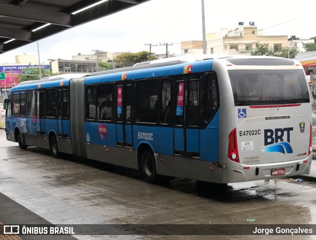 Viação Redentor E47022C na cidade de Rio de Janeiro, Rio de Janeiro, Brasil, por Jorge Gonçalves. Número da foto: #6944709.