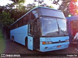 Ônibus Particulares 300 na cidade de Brumadinho, Minas Gerais, Brasil, por Douglas Yuri. Número da foto: #:id.