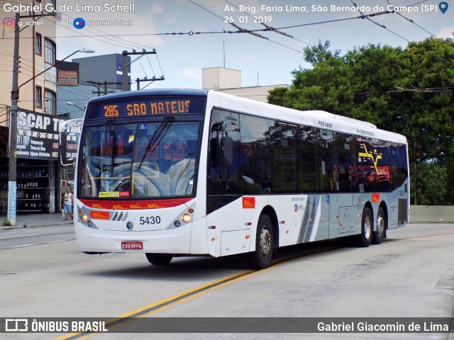 Metra - Sistema Metropolitano de Transporte 5430 na cidade de São Bernardo do Campo, São Paulo, Brasil, por Gabriel Giacomin de Lima. ID da foto: 6950039.