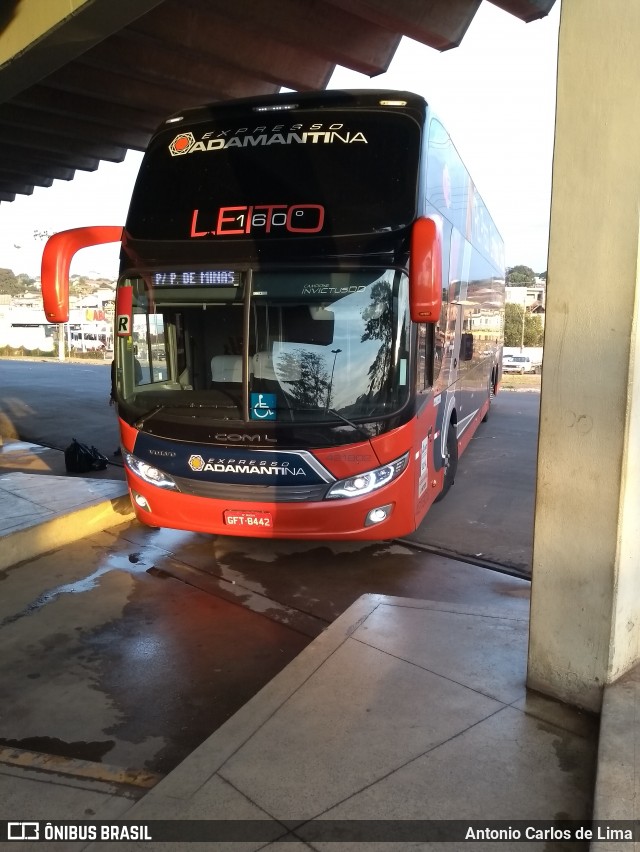Expresso Adamantina 421802 na cidade de Araxá, Minas Gerais, Brasil, por Antonio Carlos de Lima. Número da foto: #6951046.