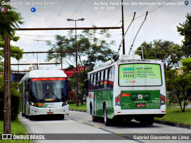 Metra - Sistema Metropolitano de Transporte 7052 na cidade de São Bernardo do Campo, São Paulo, Brasil, por Gabriel Giacomin de Lima. Número da foto: #6952907.