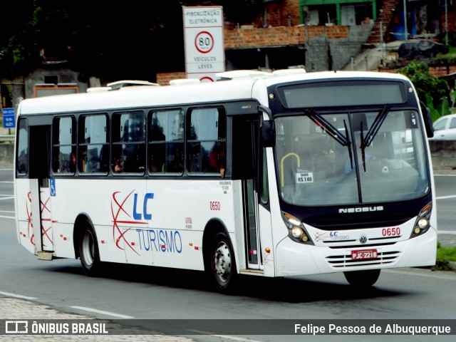LC Turismo 0650 na cidade de Salvador, Bahia, Brasil, por Felipe Pessoa de Albuquerque. ID da foto: 6954906.
