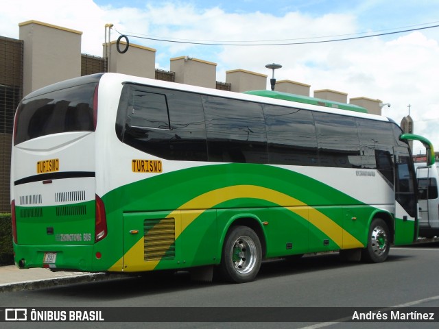 Autobuses sin identificación - Costa Rica PB 2241 na cidade de Cartago, Cartago, Costa Rica, por Andrés Martínez Rodríguez. Número da foto: #6958717.
