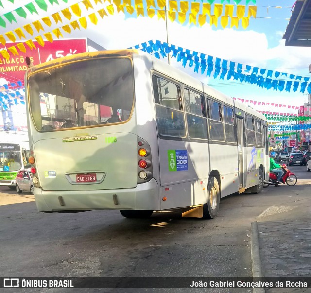 Rosa Turismo 1008 na cidade de Vitória da Conquista, Bahia, Brasil, por João Gabriel Gonçalves da Rocha. Número da foto: #6957601.