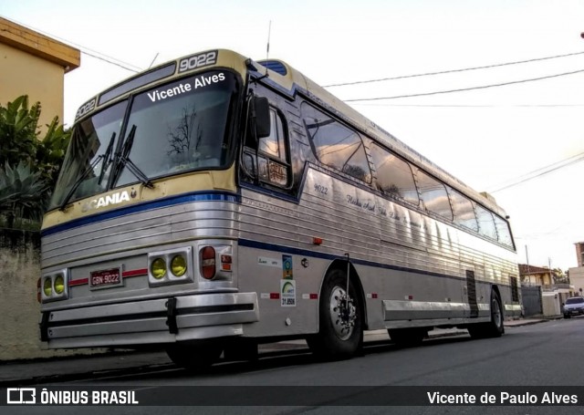 Itaúna Transporte Turístico 9022 na cidade de Itaúna, Minas Gerais, Brasil, por Vicente de Paulo Alves. Número da foto: #6958152.