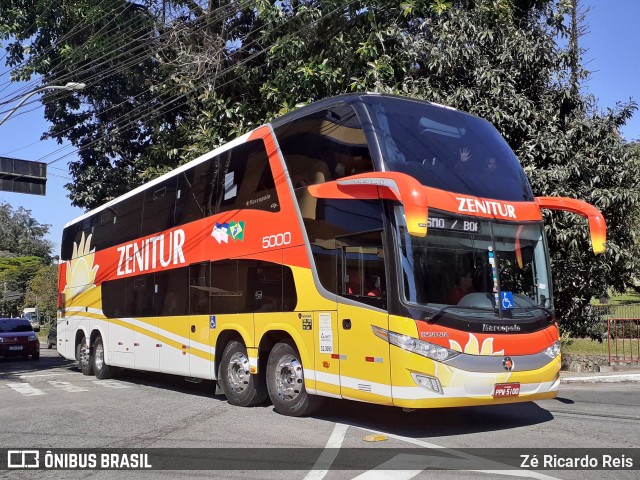 Zenitur 5000 na cidade de Petrópolis, Rio de Janeiro, Brasil, por Zé Ricardo Reis. Número da foto: #7051455.