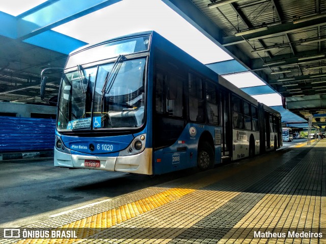 Viação Cidade Dutra 6 1020 na cidade de São Paulo, São Paulo, Brasil, por Matheus Medeiros. ID da foto: 7051625.