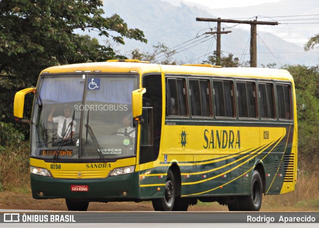 Viação Sandra 0250 na cidade de Congonhas, Minas Gerais, Brasil, por Rodrigo  Aparecido. ID da foto: 7057177.