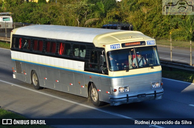 Ônibus Particulares 2780 na cidade de Santa Isabel, São Paulo, Brasil, por Rudnei Aparecido da Silva. ID da foto: 7059169.