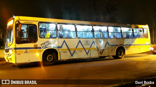 Trevo Transportes Coletivos 1099 na cidade de Porto Alegre, Rio Grande do Sul, Brasil, por Davi Borba. Número da foto: #7061195.