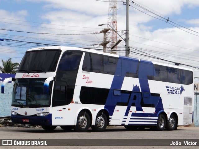 Falcão Real 7050 na cidade de Juazeiro, Bahia, Brasil, por João Victor. Número da foto: #7066190.